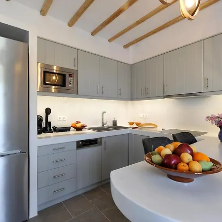 Appartamento Droufakos' Home, Lux Seafront W. View *