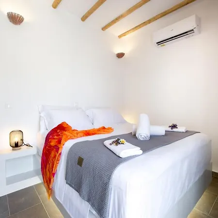 Droufakos' Home, Lux Seafront W. View Appartamento *